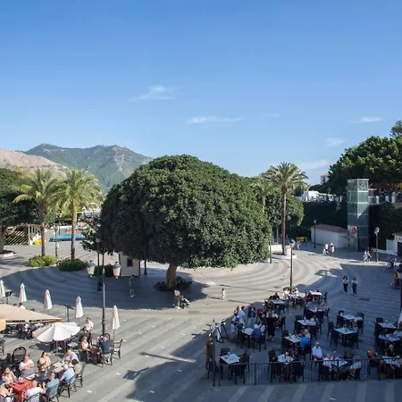 Sunny Terrace & Mountain Views Appartement *